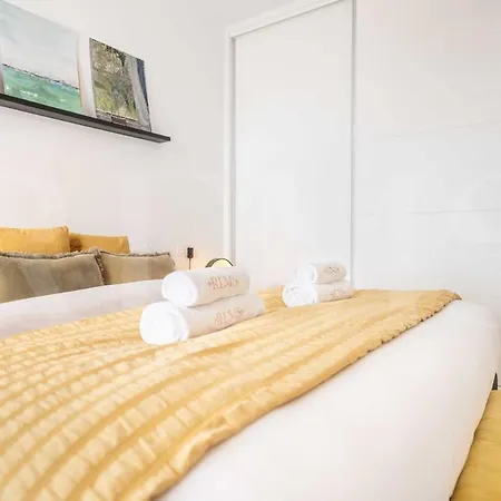 Apartment Hillside Gem, Panoramic Sea Views And 2 Terraces Rems *