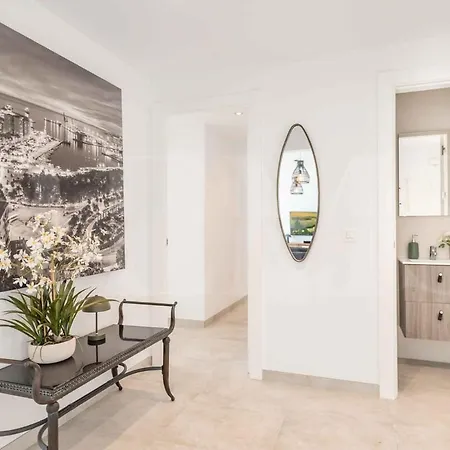 Apartment Hillside Gem, Panoramic Sea Views And 2 Terraces Rems *