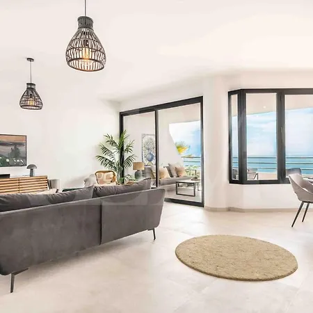 Hillside Gem, Panoramic Sea Views And 2 Terraces Rems